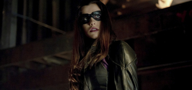 Arrow Episode 8 “Vendetta” Images – With A Lot Of The Huntress!