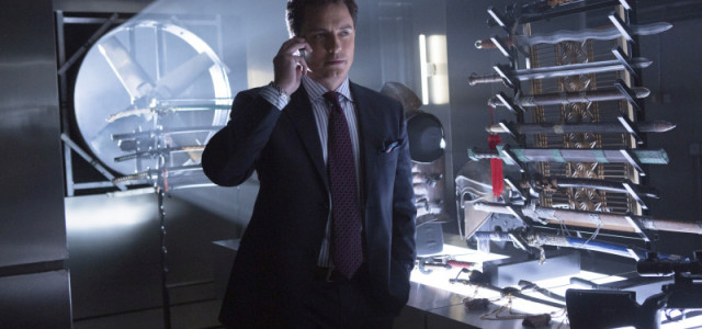 A Greeting From Stephen Amell & John Barrowman