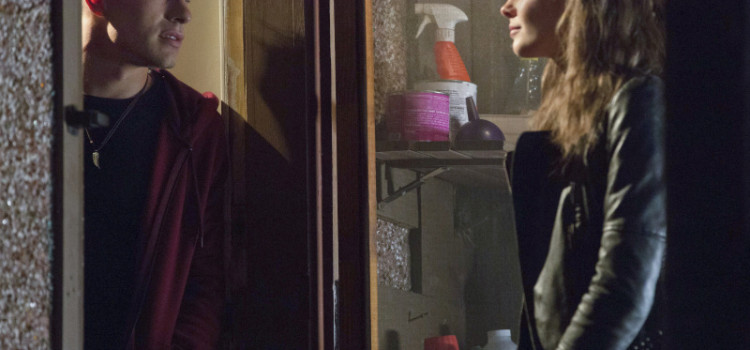 CW Video: Willa Holland Talks Arrow Season 2 & Thea/Roy