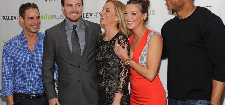 GATV Video: Stephen Amell Talks About “The Huntress Returns” & A “Bonkers” Arrow Future