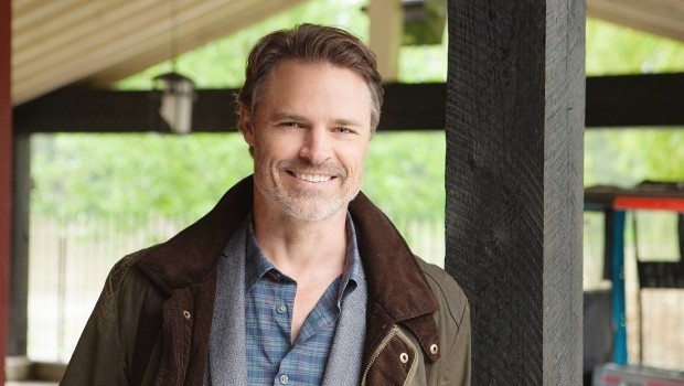 Arrow Recruits Pacey’s Brother As Professor Ivo