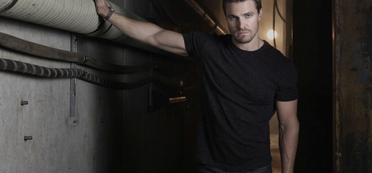 Arrow: Stephen Amell Talks Season 3 Flashbacks… Including Someone’s Return