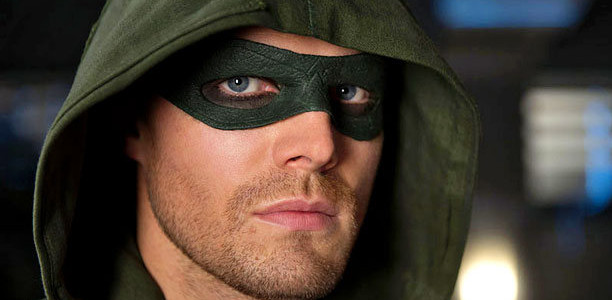 EW Gets The First Actual Look At Oliver Queen’s New Mask