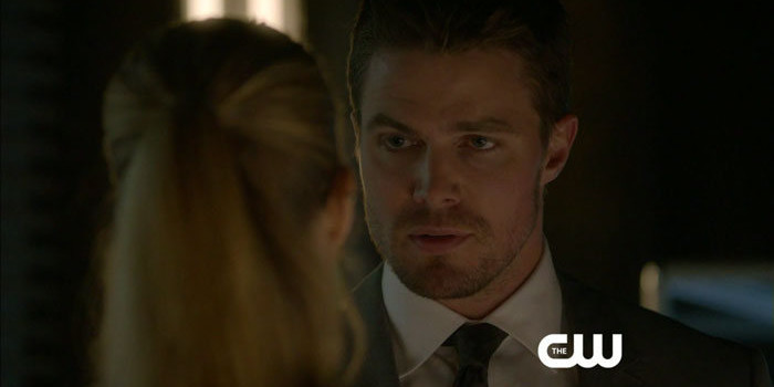 Arrow: Screen Captures From A “State v. Queen” Preview Clip — With “Olicity!”