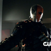 Arrow “Blind Spot” Promo Screencaps: With Deathstroke!