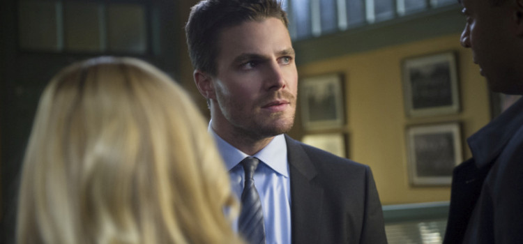 Arrow: Official Episodic Images From “Deathstroke!”