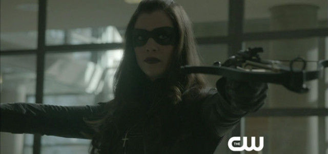 Arrow: Screen Captures From A “Birds Of Prey” Preview Clip