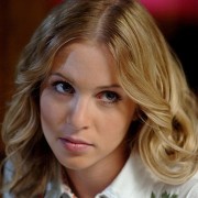 Supernatural Alum Cast As Arrow’s #1 Fan For Season 3