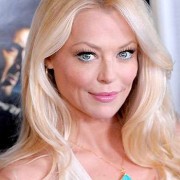 Charlotte Ross To Play Felicity Smoak’s Mother On Arrow