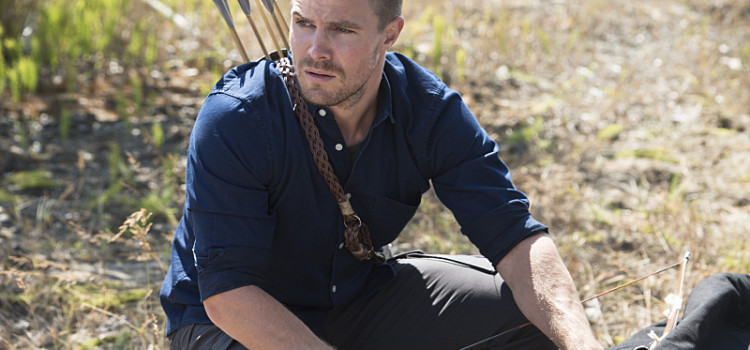 Arrow Spoilers: Stephen Amell Talks Thea, The Crossover, A New Costume & More