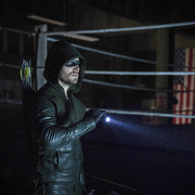 New Arrow Tonight! Check Out An Interview, Pics & The Forum