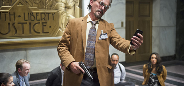 Photos: Arrow Villain Clock King Torments The Flash