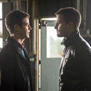 Stephen Amell Talks About The Crossover & A Big Arrow Moment On Flash