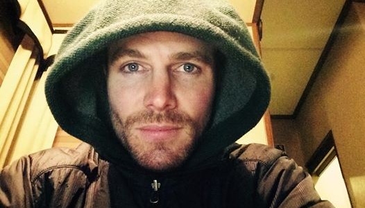 Stephen Amell Thanks Fans For Their Condolences
