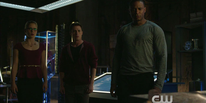 Arrow: Screencaps From The New “Left Behind” Promo Trailer