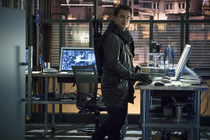 Arrow -- "My Name is Oliver Queen" -- Image AR323B_0351b -- Pictured: John Barrowman as Malcolm Merlyn -- Photo: Liane Hentscher/The CW -- ÃÂ© 2015 The CW Network, LLC. All Rights Reserved.