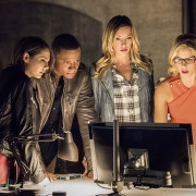 “Green Arrow” Is Here In Season 4 Premiere Photos