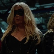 Arrow: New NYCC Sizzle Reel Features Olicity Kiss, Canaries Team-Up