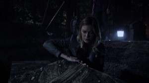 Laurel Digs Up Sara