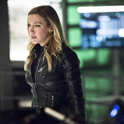 Arrow: Official Images for “Beacon of Hope”
