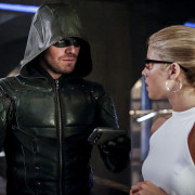 Different Flashbacks For Arrow’s Olicity-Centric “Underneath”