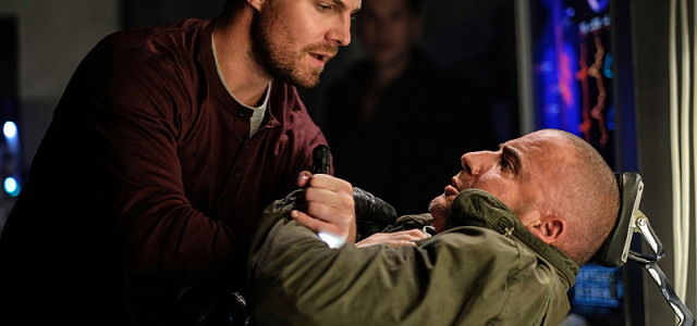 Photos: Stephen Amell in the Legends of Tomorrow Season 2 Premiere!