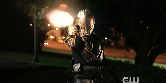 Arrow “Human Target” Preview Trailer Screencaps: Is That The Vigilante?