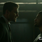 Arrow Promo Screencaps: “A Matter of Trust”