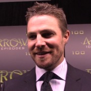 Video: Stephen Amell On The Arrow Episode 100 “Green Carpet”