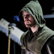 Arrow “Inside: Kapiushon” & Preview Clip