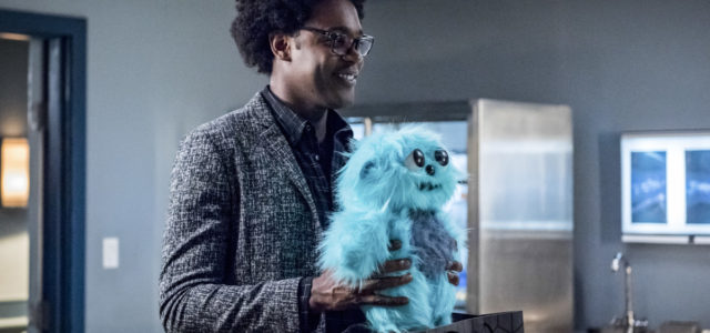 Arrow “Level Two” Official Preview Images – with Beebo!