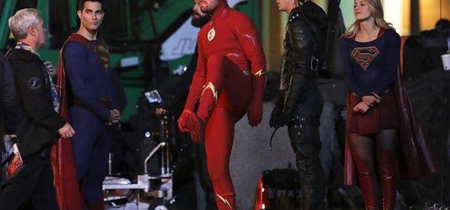 Here’s Stephen Amell In The Flash Suit