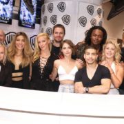 Comic-Con 2017: Photos from the Arrow Cast Signing