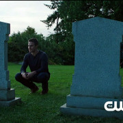 Arrow Episode 2 “Honor Thy Father” Promo Trailer Screencaps