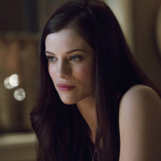 Jessica De Gouw Gets The Female Lead Role In The New Dracula Series