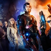 The CW Releases Their First Legends of Tomorrow Photo – With Caity Lotz & Brandon Routh