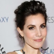 Carly Pope To Guest On Arrow As A Character With A Green Lantern Connection