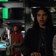Arrow Episode 100 Preview Clip & “Inside: Invasion!”