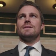 Stephen Amell Discusses Arrow’s Bruce Wayne Reference