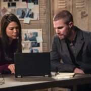Arrow “Brothers & Sisters” Preview Clip