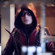 Arrow “Confessions” Preview Images: Roy’s Back!